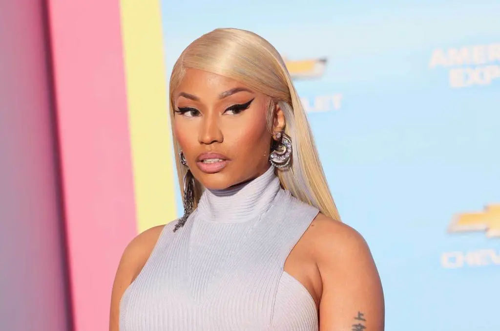 Nicki Minaj declares herself queen